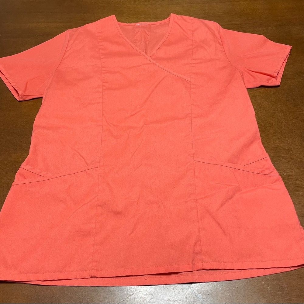 UA Scrub Top Size Small